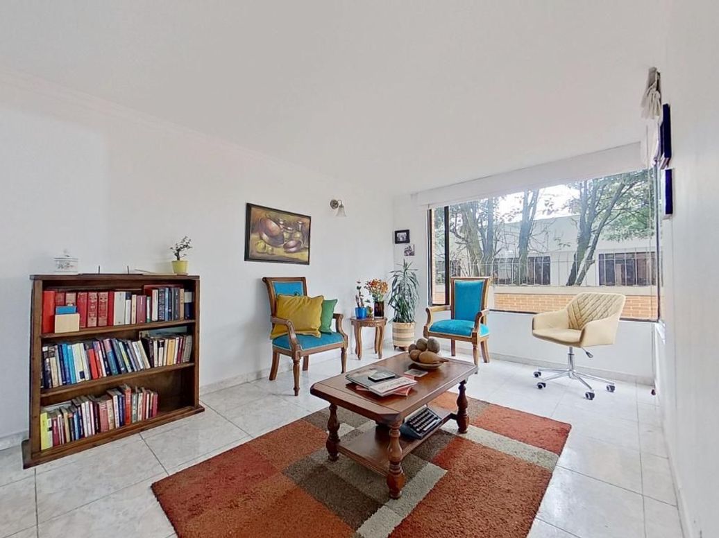 Apartamento de 2 alcobas en venta en Santa Barbara Central, Bogotá, 75 m² · foto 4 de 15