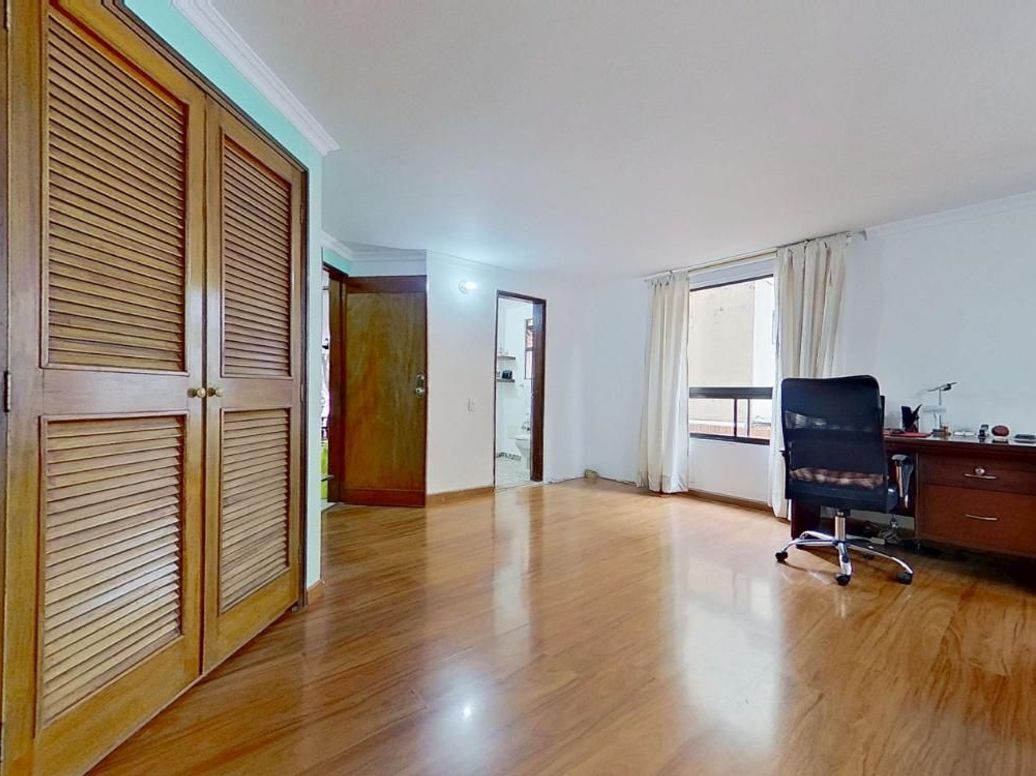 Apartamento de 2 alcobas en venta en Santa Barbara Central, Bogotá, 75 m² · foto 12 de 15
