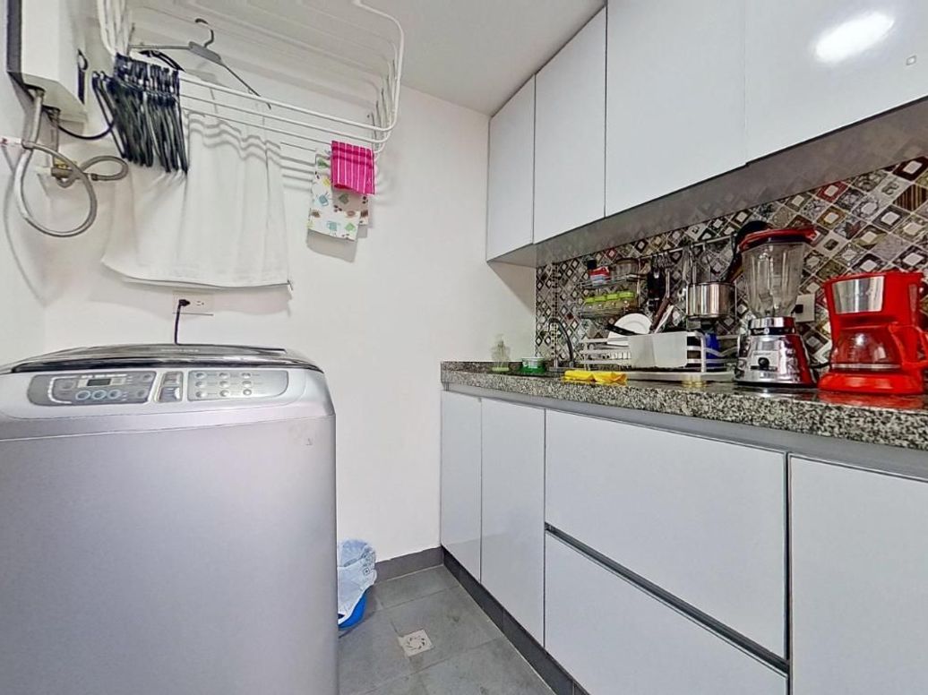Apartamento de 2 alcobas en venta en Santa Barbara Central, Bogotá, 75 m² · foto 6 de 15