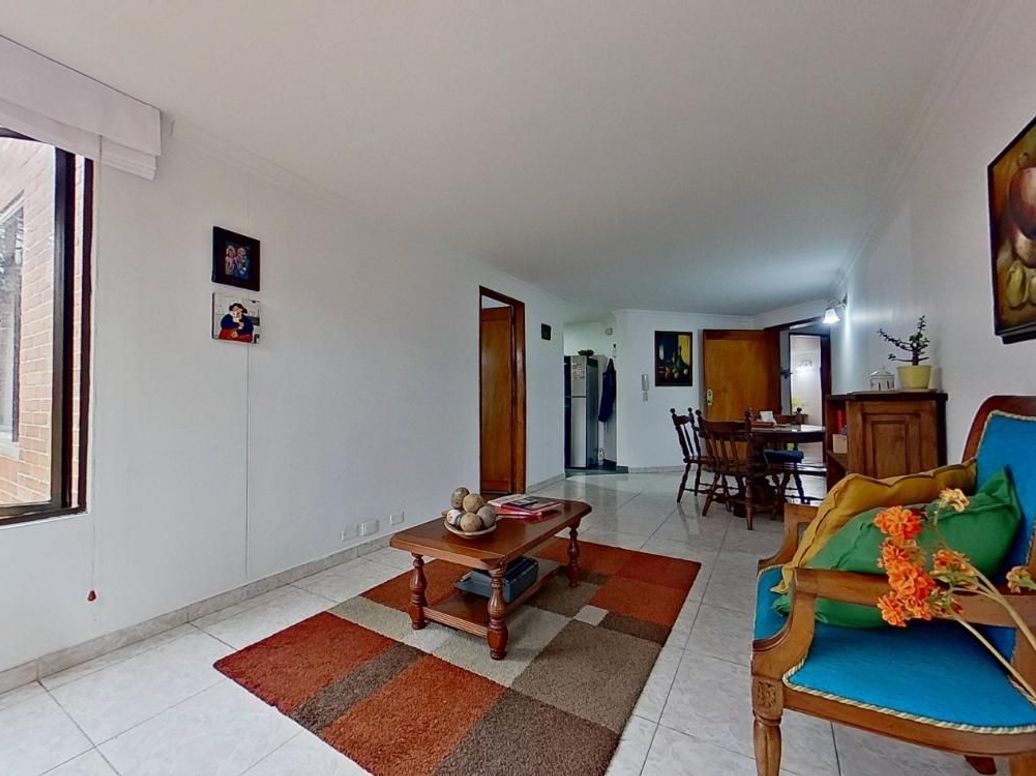 Apartamento de 2 alcobas en venta en Santa Barbara Central, Bogotá, 75 m² · foto 3 de 15