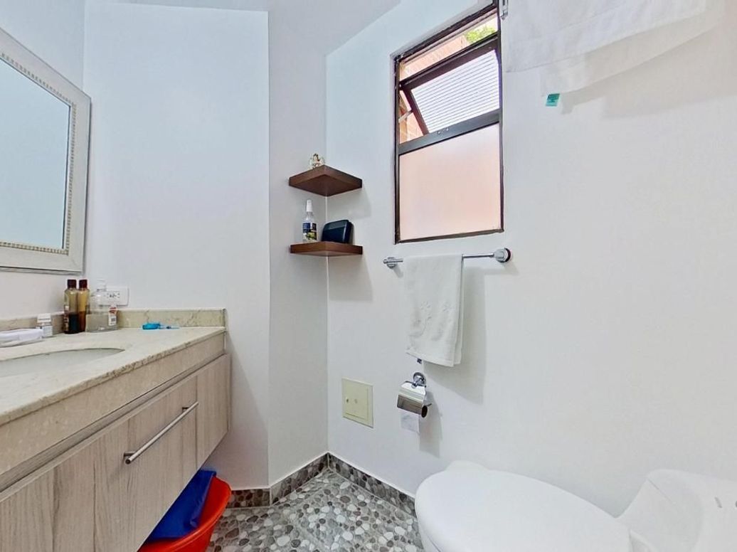 Apartamento de 2 alcobas en venta en Santa Barbara Central, Bogotá, 75 m² · foto 15 de 15