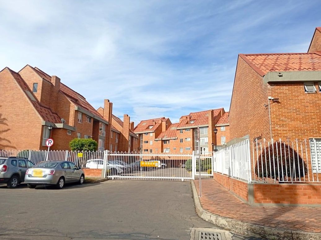 Apartamento de 3 alcobas en venta en Maranta Iii Sector, Bogotá, 112 m² · foto 16 de 20