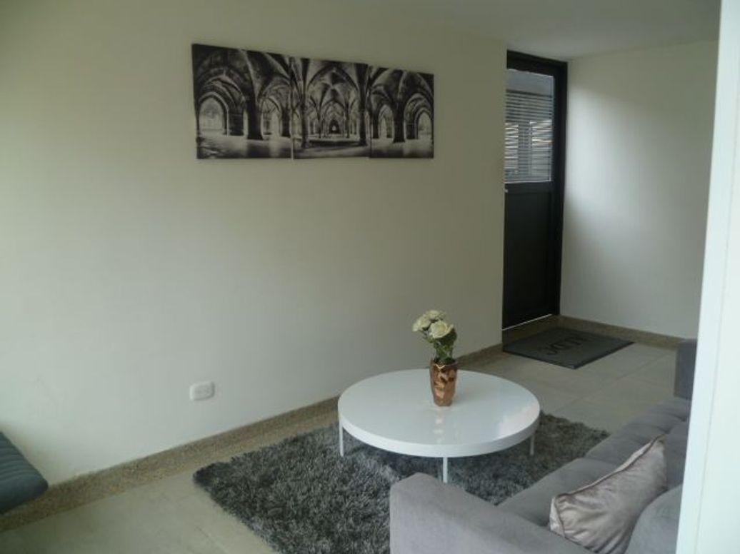 Apartamento de 2 alcobas en venta en Camino Viejo San Cristobal, Bogotá, 53 m² · foto 2 de 20