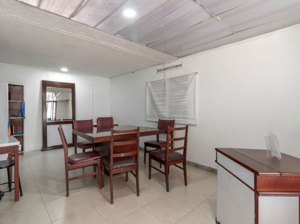 Casa de 4 alcobas en venta en Niza Norte, Bogotá, 210 m² · foto 2 de 20