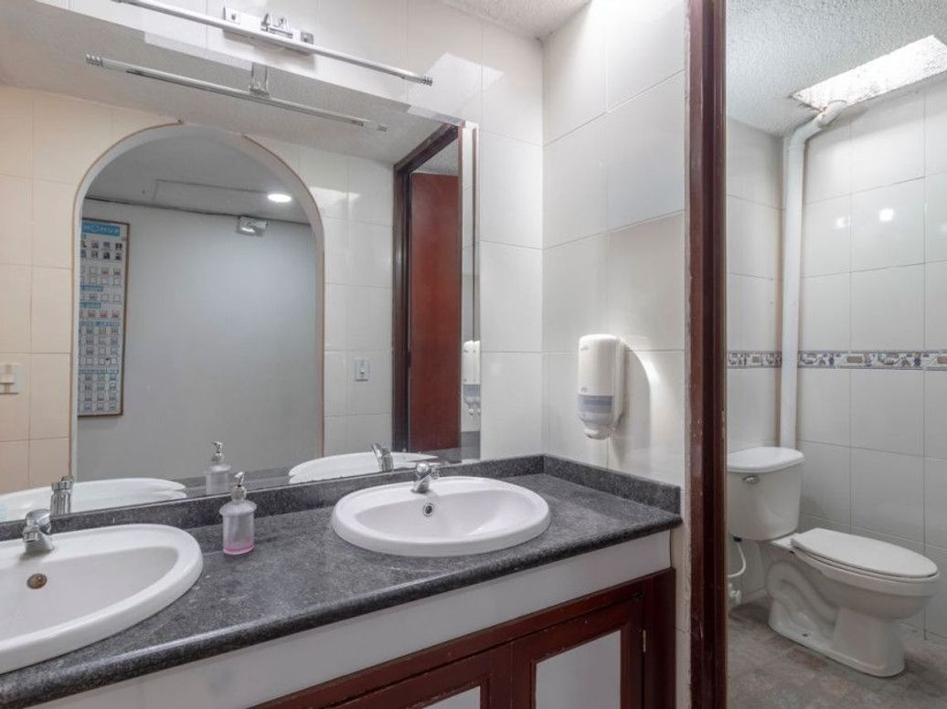 Casa de 4 alcobas en venta en Niza Norte, Bogotá, 210 m² · foto 15 de 20