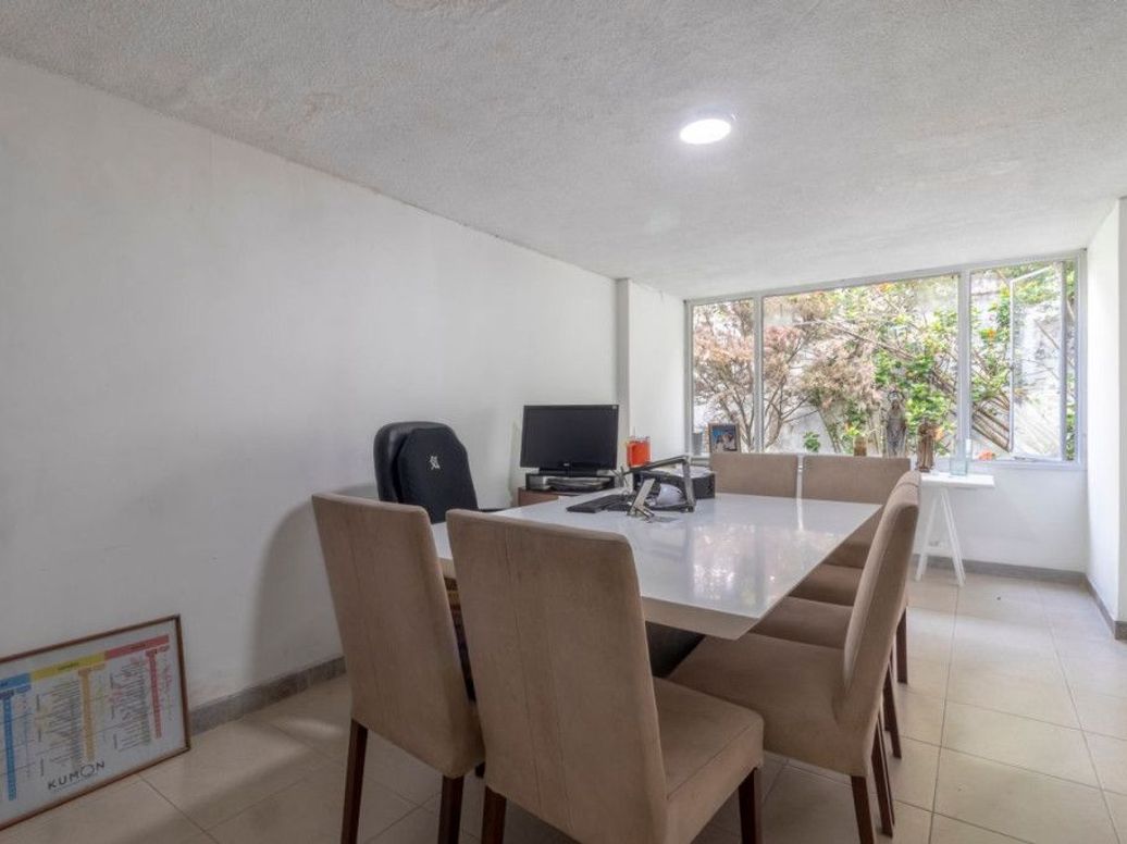 Casa de 4 alcobas en venta en Niza Norte, Bogotá, 210 m² · foto 18 de 20