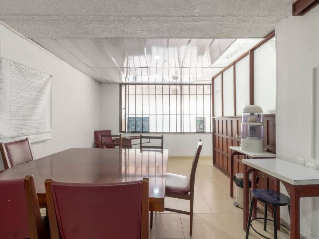Casa de 4 alcobas en venta en Niza Norte, Bogotá, 210 m² · foto 3 de 20