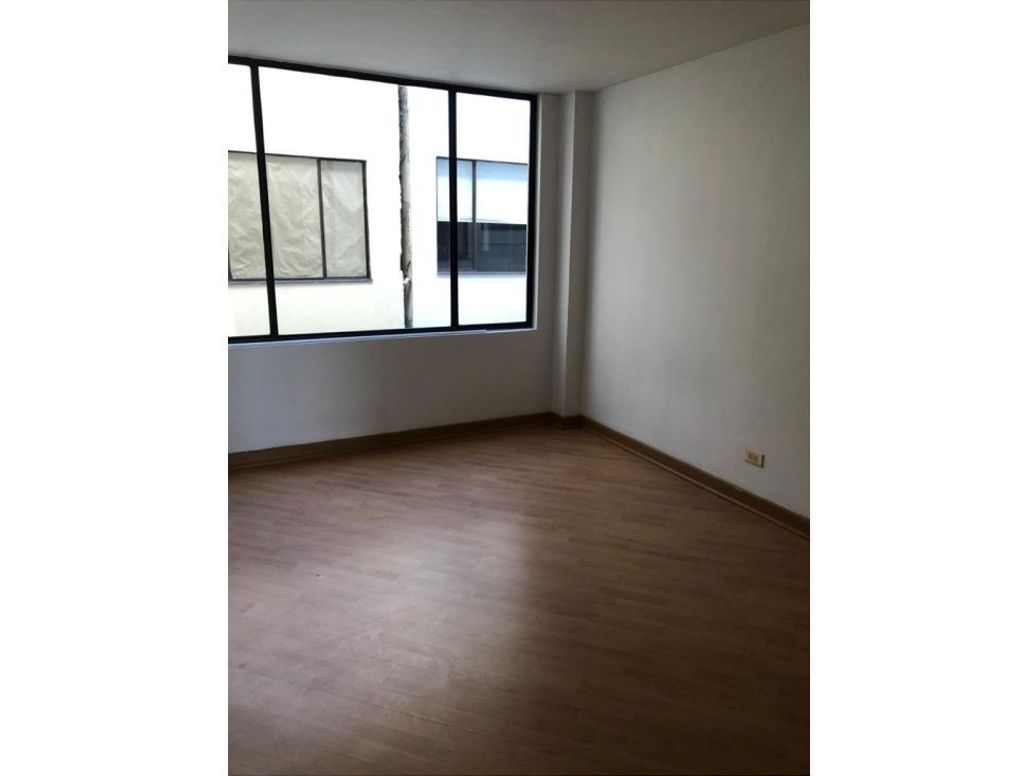 Apartamento de 3 alcobas en venta en Santa Barbara Central, Bogotá, 107 m² · foto 14 de 14