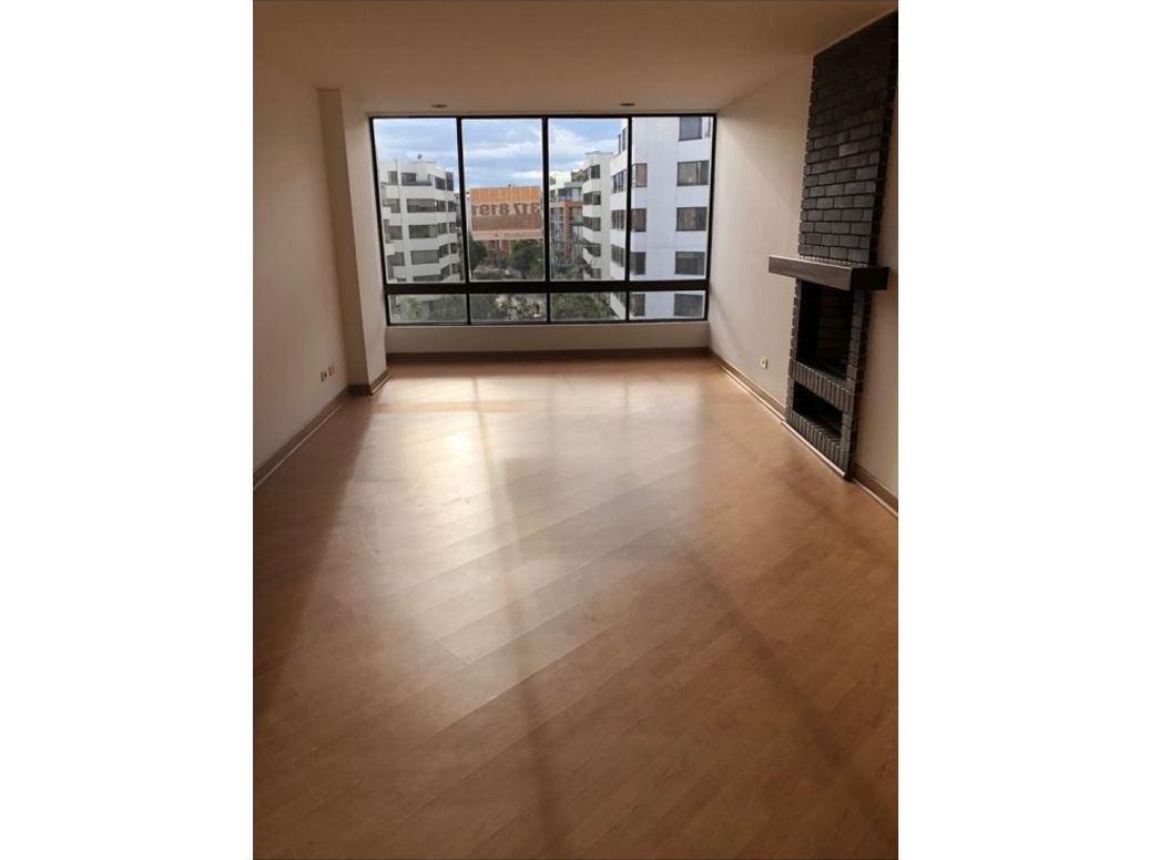 Apartamento de 3 alcobas en venta en Santa Barbara Central, Bogotá, 107 m² · foto 4 de 14