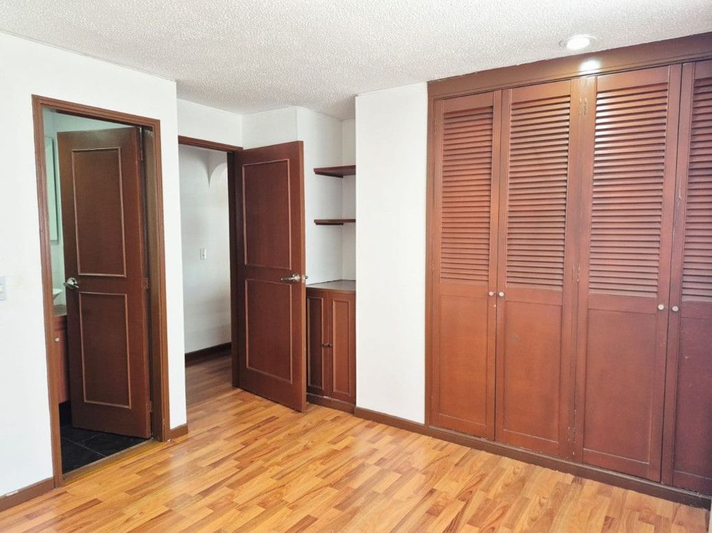 Apartamento en venta en Cedro Salazar, Bogotá · foto 8 de 15