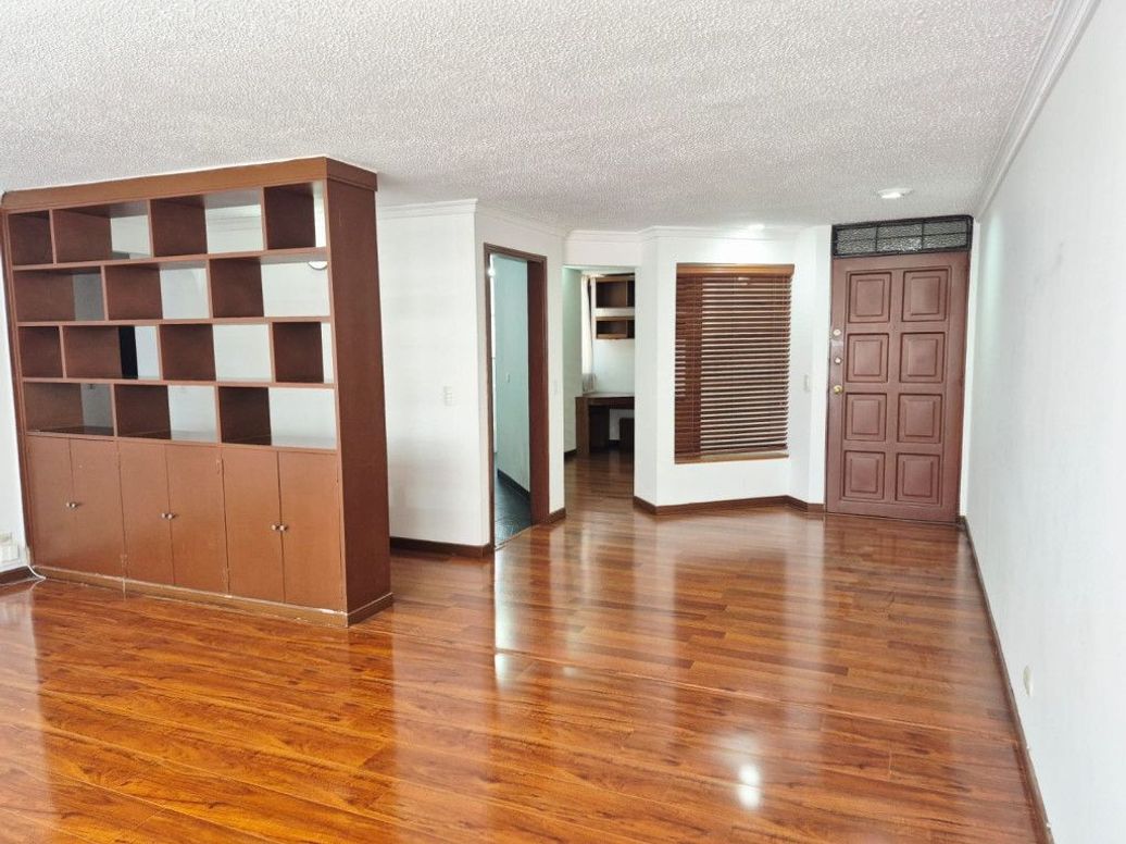 Apartamento en venta en Cedro Salazar, Bogotá · foto 2 de 15