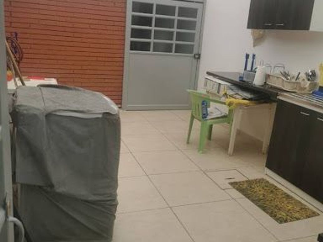 Casa de 5 alcobas en venta en Pasadena, Bogotá, 358 m² · foto 5 de 8