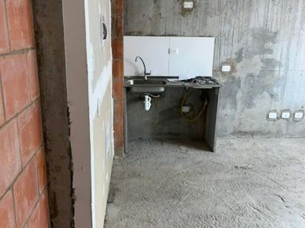 Apartaestudio en venta en El Redil, Bogotá, 37 m² · foto 7 de 15
