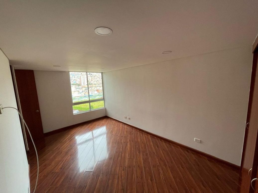 Apartamento de 3 alcobas en venta en Verbenal, Bogotá, 86 m² · foto 9 de 19