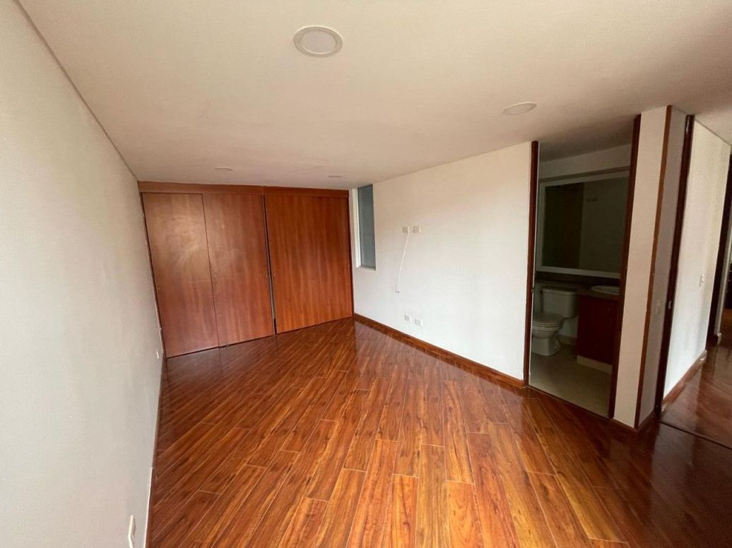 Apartamento de 3 alcobas en venta en Verbenal, Bogotá, 86 m² · foto 6 de 19