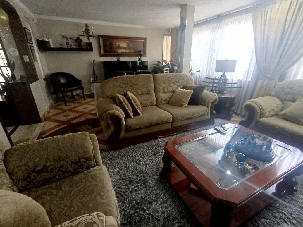 Casa de 4 alcobas en venta en Balcares, Bogotá, 188 m² · foto 4 de 20
