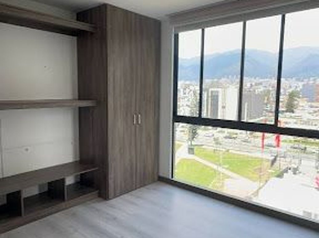 Apartamento de 2 alcobas en venta en Los Alcázares, Bogotá, 80 m² · foto 2 de 11