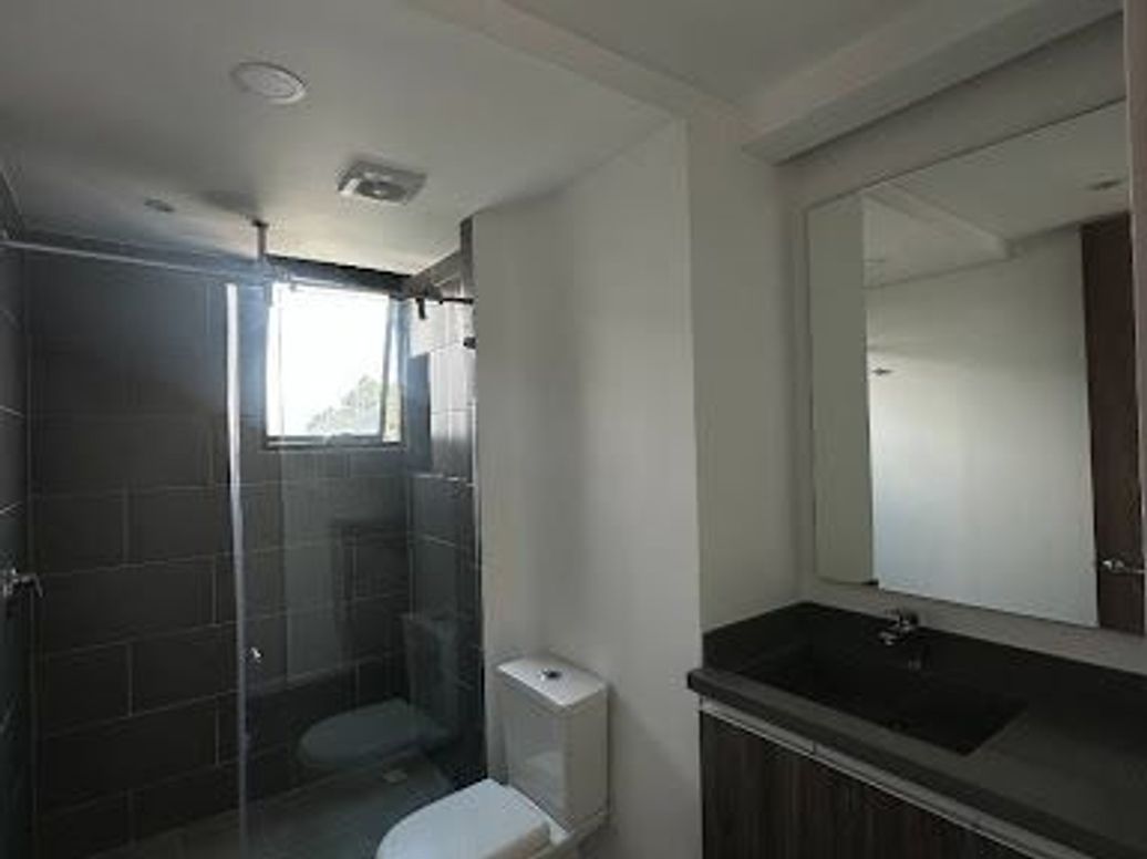 Apartamento de 2 alcobas en venta en Los Alcázares, Bogotá, 80 m² · foto 4 de 11