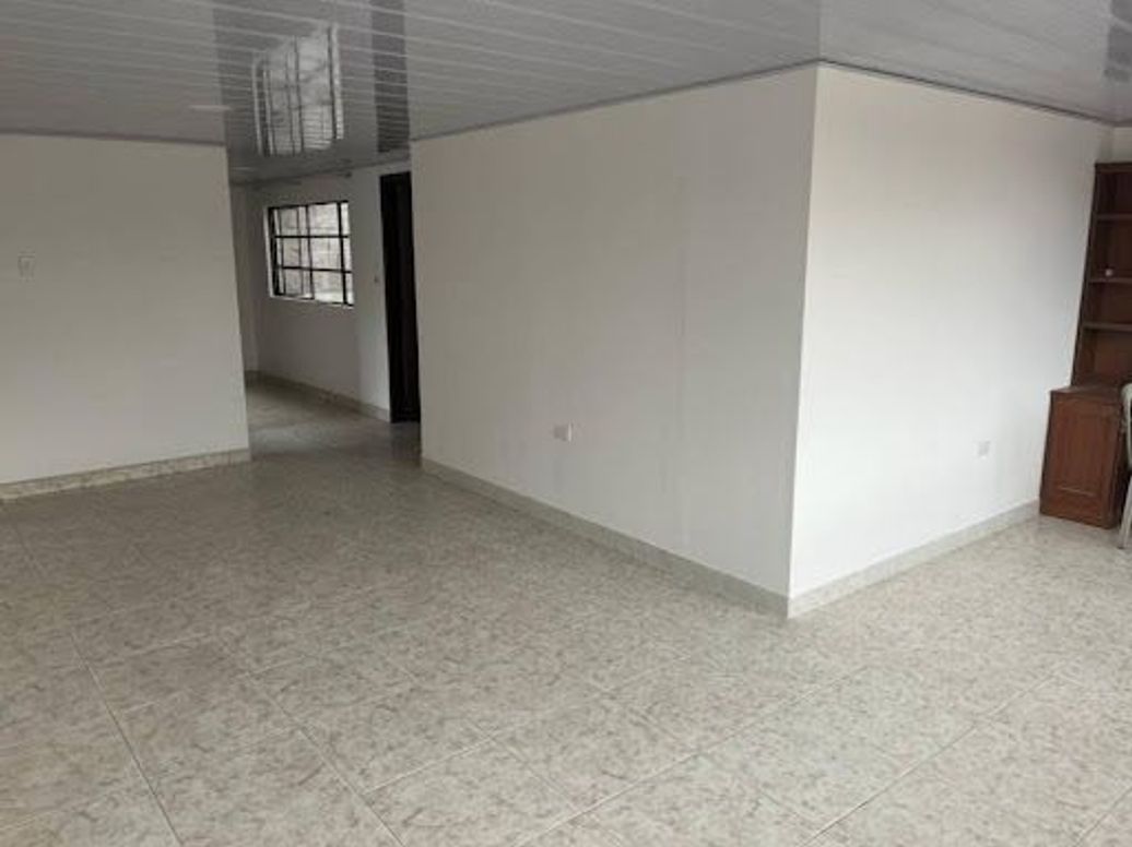 Casa de 9 alcobas en venta en Veraguas, Bogotá, 450 m² · foto 16 de 20