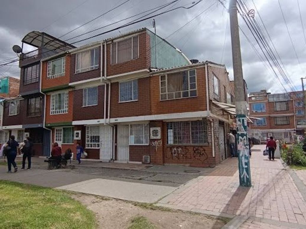 Casa de 4 alcobas en venta en Plazuelas Del Virrey, Bogotá, 112 m² · foto 6 de 20