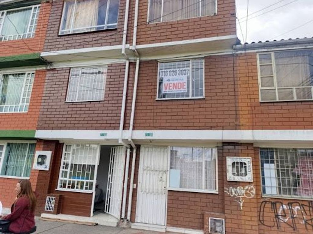Casa de 4 alcobas en venta en Plazuelas Del Virrey, Bogotá, 112 m² · foto 2 de 20