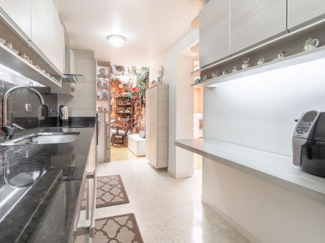 Casa de 4 alcobas en venta en Estoril, Bogotá, 345 m² · foto 7 de 20