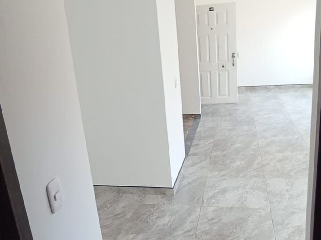 Apartamento de 2 alcobas en venta en San Jose, Bogotá, 49 m² · foto 8 de 15