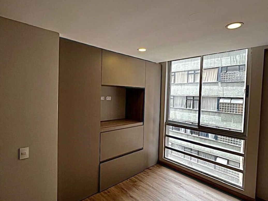 Apartaestudio en venta en Las Nieves, Bogotá, 33 m² · foto 2 de 6