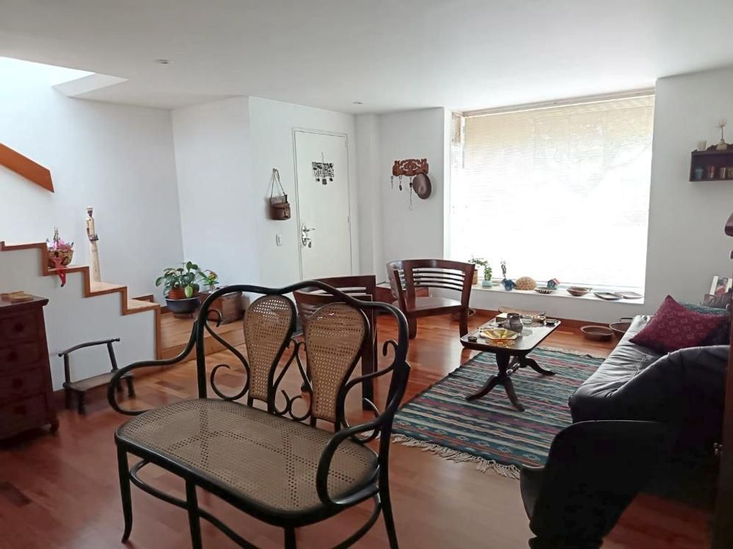 Casa de 2 alcobas en venta en El Contador, Bogotá, 150 m² · foto 2 de 17