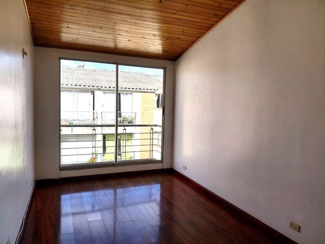 Apartamento de 3 alcobas en venta en Cr Quintas De San Pedro Et. Iii, Bogotá, 59 m² · foto 4 de 16