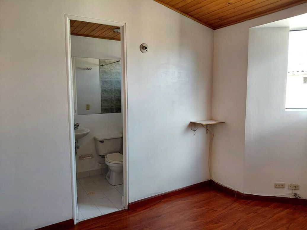 Apartamento de 3 alcobas en venta en Cr Quintas De San Pedro Et. Iii, Bogotá, 59 m² · foto 9 de 16
