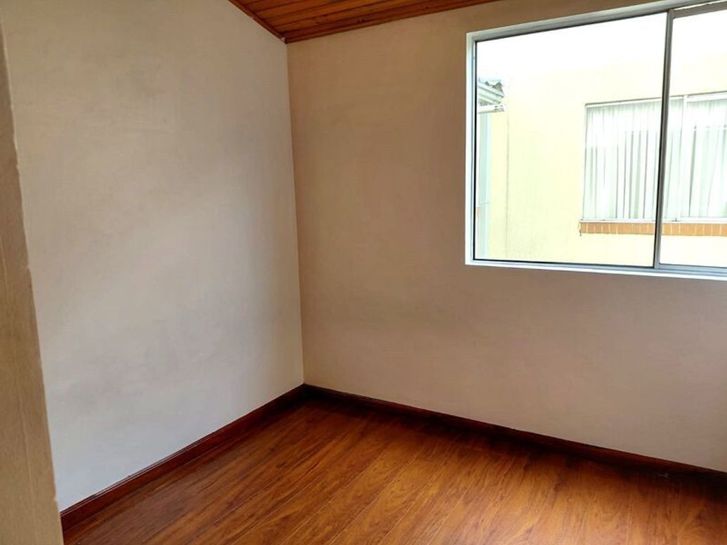 Apartamento de 3 alcobas en venta en Cr Quintas De San Pedro Et. Iii, Bogotá, 59 m² · foto 12 de 16