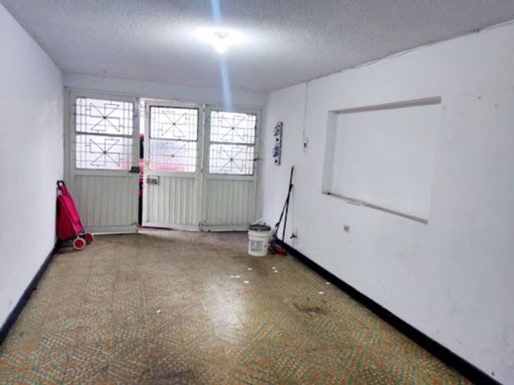 Casa de 7 alcobas en venta en El Laurel, Bogotá, 350 m² · foto 5 de 20