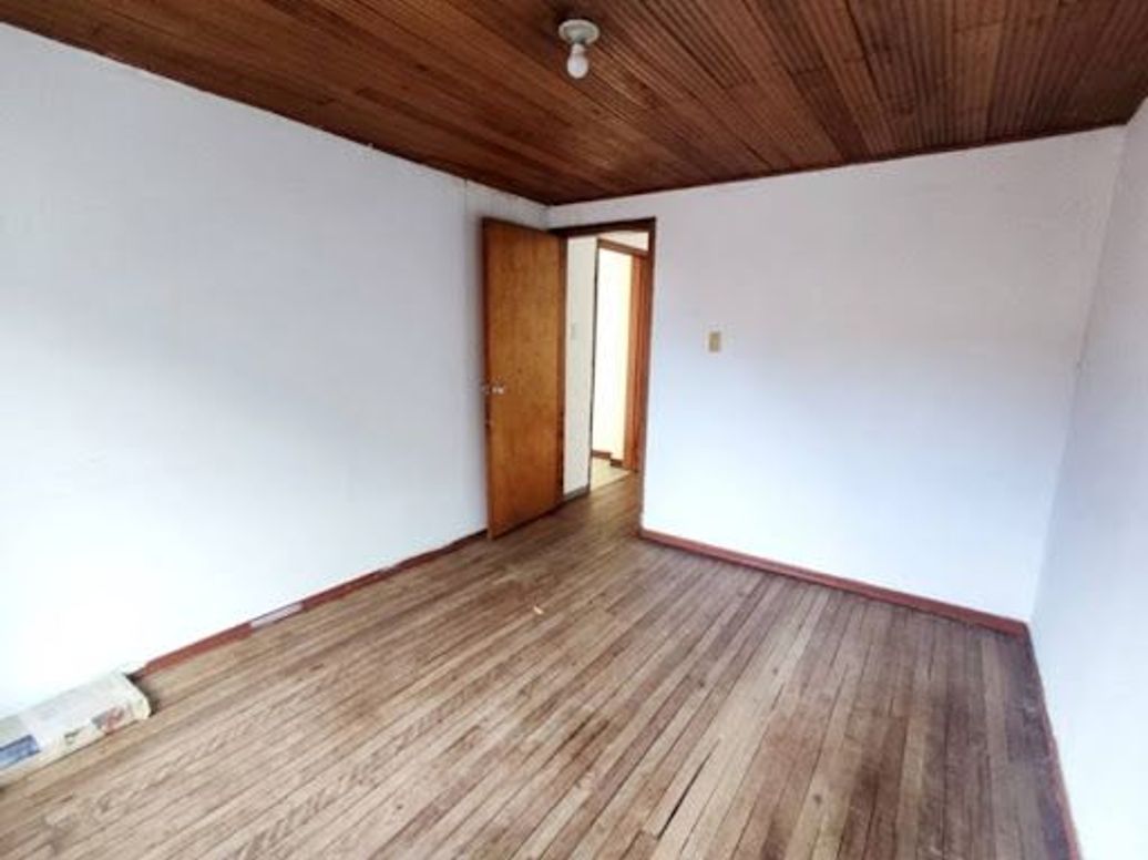 Casa de 7 alcobas en venta en El Laurel, Bogotá, 350 m² · foto 19 de 20