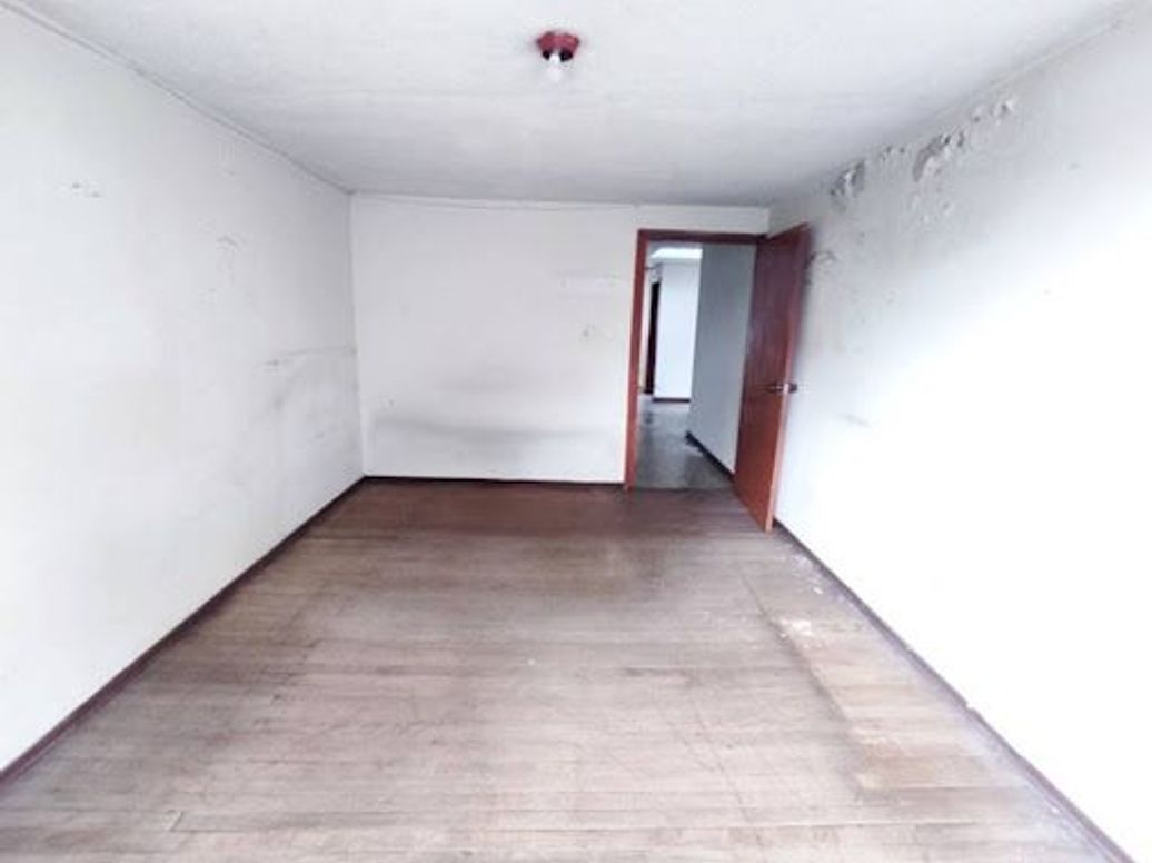 Casa de 7 alcobas en venta en El Laurel, Bogotá, 350 m² · foto 12 de 20