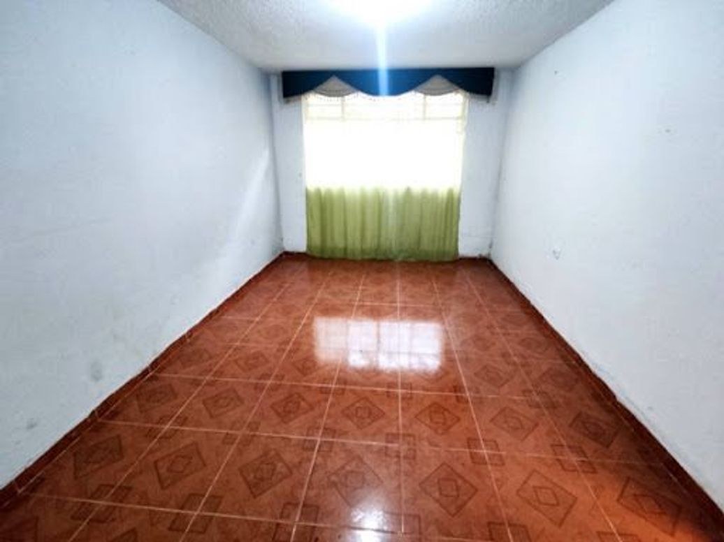 Casa de 7 alcobas en venta en El Laurel, Bogotá, 350 m² · foto 7 de 20