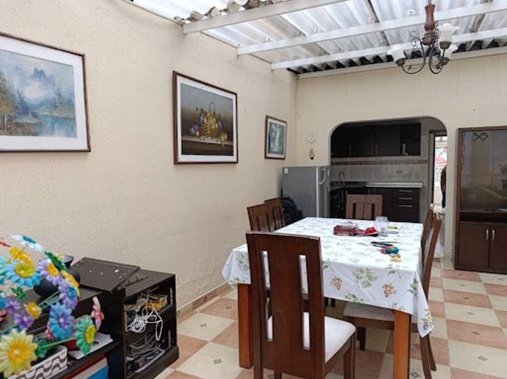 Casa de 4 alcobas en venta en Ciudad Kennedy Central, Bogotá, 129 m² · foto 16 de 20