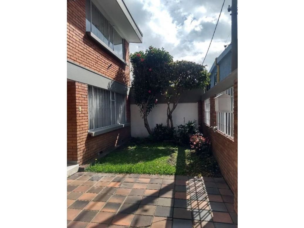 Casa de 3 alcobas en venta en Polo Club, Bogotá, 234 m² · foto 5 de 20