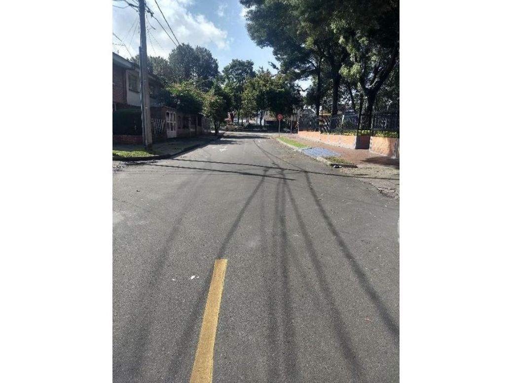 Casa de 3 alcobas en venta en Polo Club, Bogotá, 234 m² · foto 2 de 20