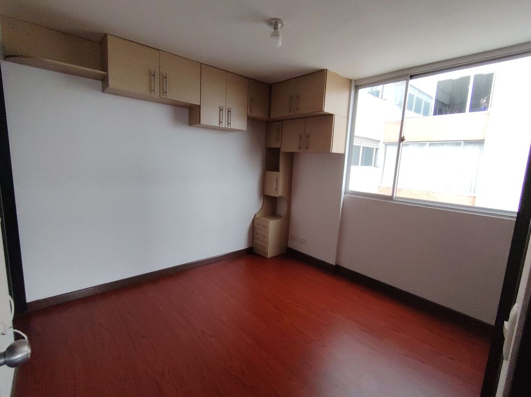 Apartamento de 3 alcobas en venta en La Chucua, Bogotá, 74 m² · foto 7 de 9