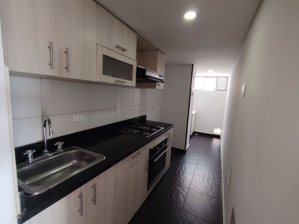 Apartamento de 3 alcobas en venta en La Chucua, Bogotá, 74 m² · foto 4 de 9