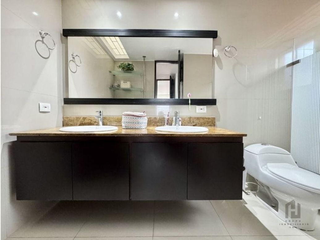 Apartamento de 3 alcobas en venta en Britalia, Bogotá, 171 m² · foto 4 de 17