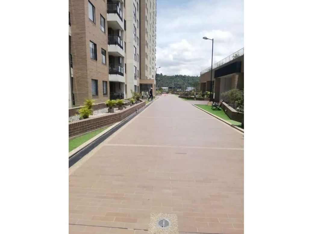 Apartamento de 3 alcobas en venta en Britalia, Bogotá, 148 m² · foto 11 de 16