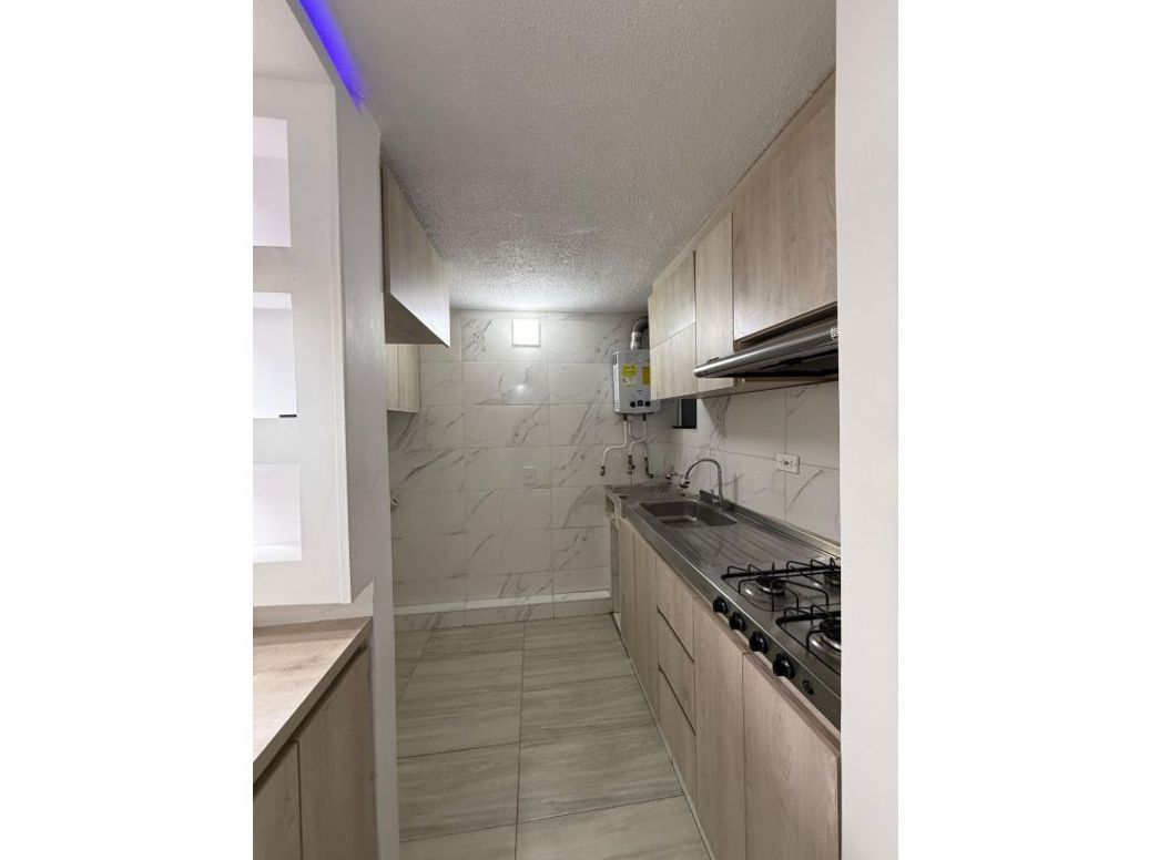 Apartamento de 3 alcobas en venta en Zona Franca, Bogotá, 47 m² · foto 7 de 9