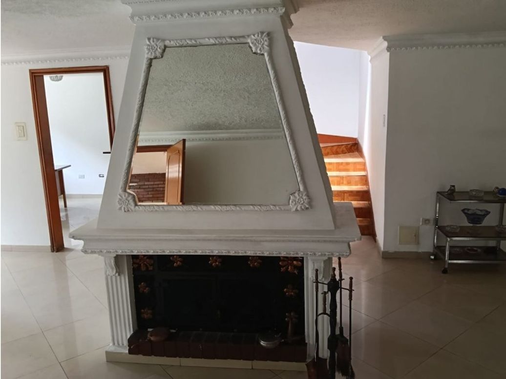 Casa de 4 alcobas en venta en Nicolas De Federman, Bogotá, 265 m² · foto 2 de 20