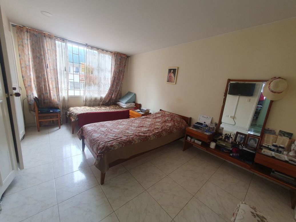 Apartamento de 3 alcobas en venta en Santa Barbara Central, Bogotá, 154 m² · foto 10 de 16