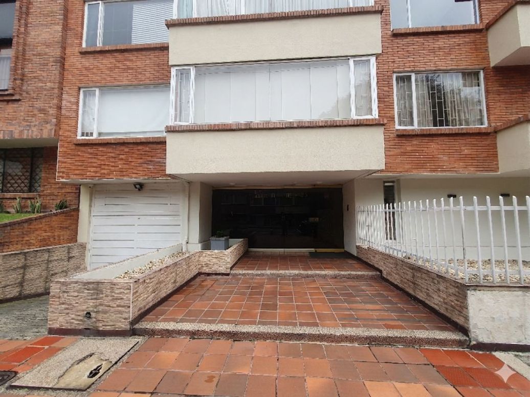 Apartamento de 3 alcobas en venta en Santa Barbara Central, Bogotá, 154 m² · foto 16 de 16