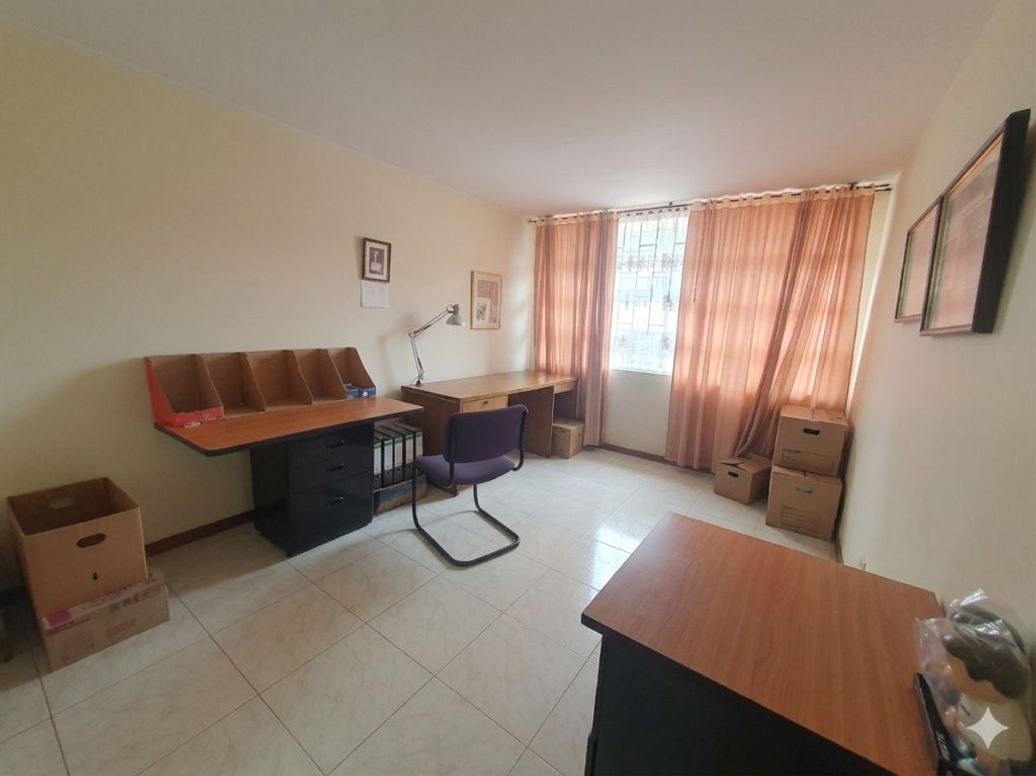 Apartamento de 3 alcobas en venta en Santa Barbara Central, Bogotá, 154 m² · foto 8 de 16