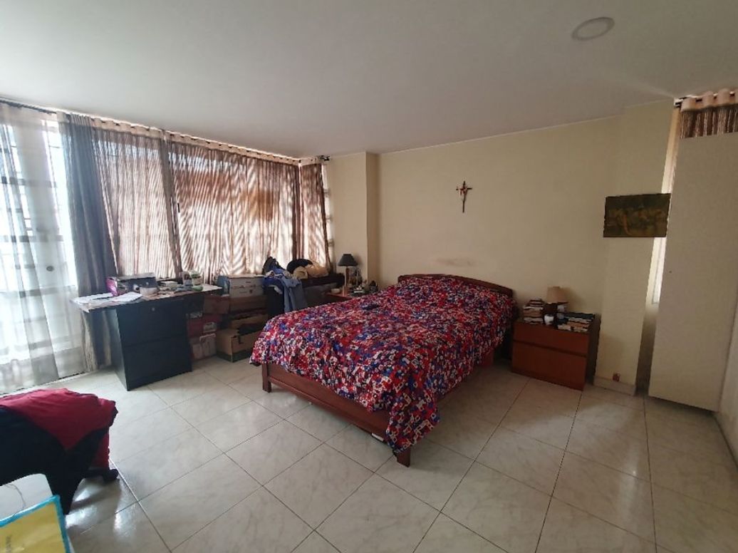 Apartamento de 3 alcobas en venta en Santa Barbara Central, Bogotá, 154 m² · foto 11 de 16