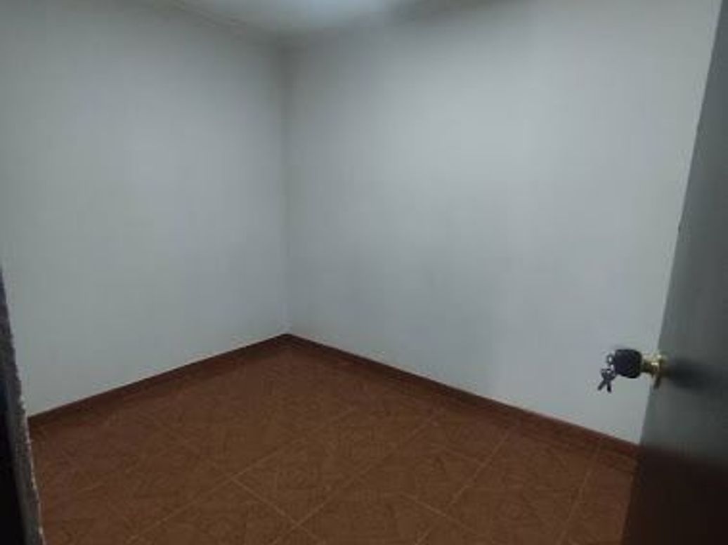 Casa de 4 alcobas en venta en El Carmelo, Bogotá, 110 m² · foto 7 de 17